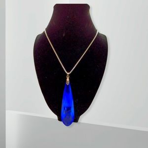 Royal blue pendant necklace